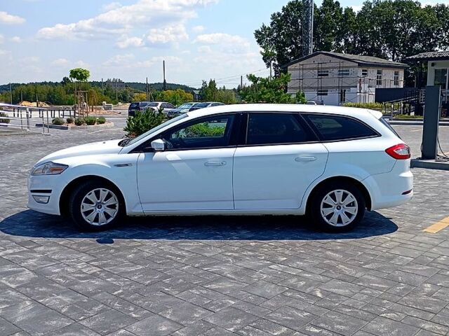 Білий Форд Мондео, об'ємом двигуна 2 л та пробігом 252 тис. км за 6950 $, фото 2 на Automoto.ua
