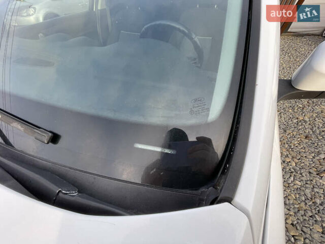 Белый Форд Мондео, объемом двигателя 2 л и пробегом 287 тыс. км за 7800 $, фото 8 на Automoto.ua