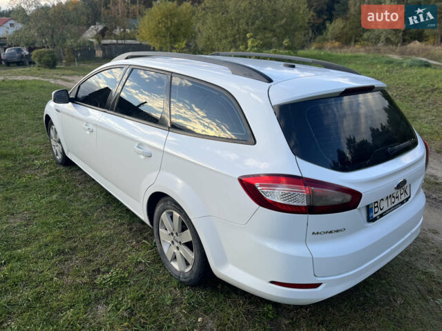 Білий Форд Мондео, об'ємом двигуна 1.6 л та пробігом 320 тис. км за 5600 $, фото 1 на Automoto.ua