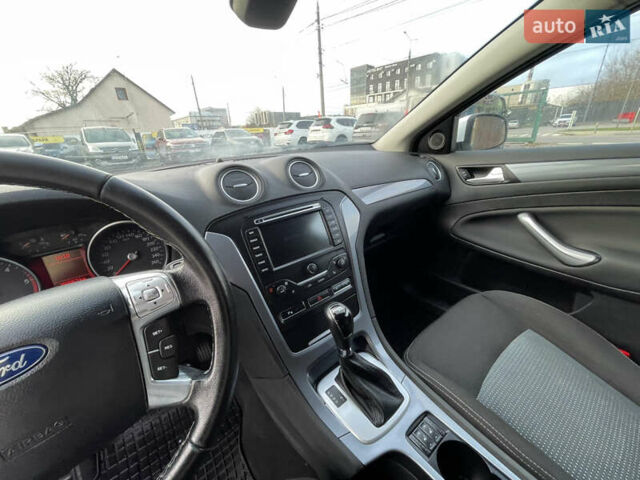 Белый Форд Мондео, объемом двигателя 2 л и пробегом 287 тыс. км за 7800 $, фото 13 на Automoto.ua