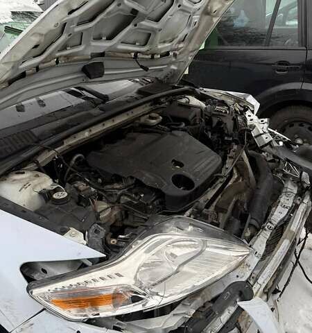 Білий Форд Мондео, об'ємом двигуна 2 л та пробігом 210 тис. км за 4650 $, фото 5 на Automoto.ua