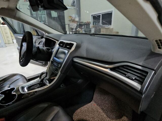 Білий Форд Мондео, об'ємом двигуна 2 л та пробігом 181 тис. км за 11700 $, фото 21 на Automoto.ua