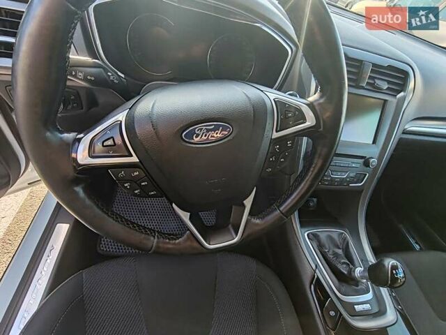 Белый Форд Мондео, объемом двигателя 1.56 л и пробегом 226 тыс. км за 11500 $, фото 3 на Automoto.ua