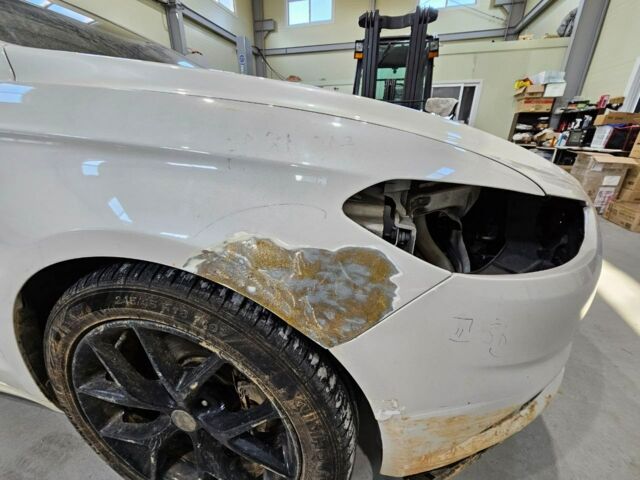 Білий Форд Мондео, об'ємом двигуна 2 л та пробігом 181 тис. км за 11700 $, фото 15 на Automoto.ua