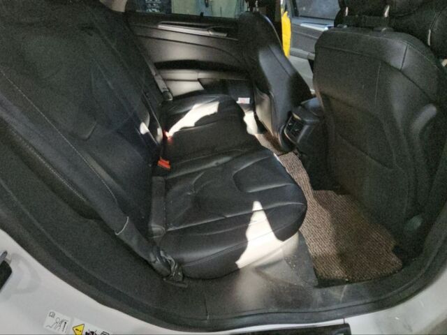 Білий Форд Мондео, об'ємом двигуна 2 л та пробігом 181 тис. км за 11700 $, фото 18 на Automoto.ua