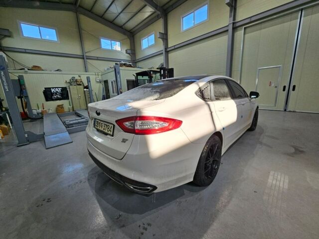 Білий Форд Мондео, об'ємом двигуна 2 л та пробігом 181 тис. км за 11700 $, фото 5 на Automoto.ua