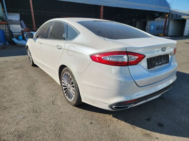 Белый Форд Мондео, объемом двигателя 2 л и пробегом 183 тыс. км за 11400 $, фото 7 на Automoto.ua