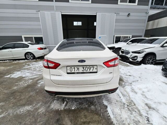 Белый Форд Мондео, объемом двигателя 2 л и пробегом 137 тыс. км за 10500 $, фото 7 на Automoto.ua