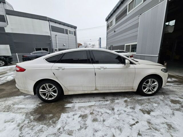 Белый Форд Мондео, объемом двигателя 2 л и пробегом 137 тыс. км за 10500 $, фото 6 на Automoto.ua