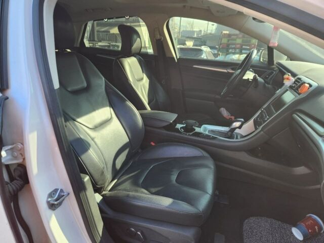 Белый Форд Мондео, объемом двигателя 2 л и пробегом 183 тыс. км за 11400 $, фото 5 на Automoto.ua