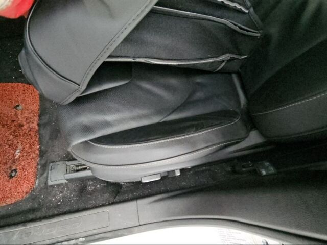 Белый Форд Мондео, объемом двигателя 2 л и пробегом 137 тыс. км за 10500 $, фото 37 на Automoto.ua