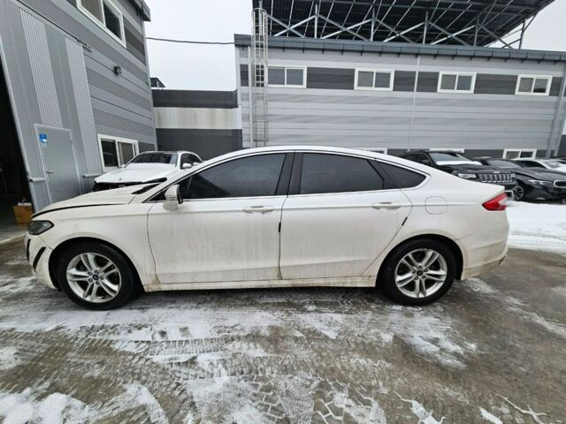 Белый Форд Мондео, объемом двигателя 2 л и пробегом 137 тыс. км за 10500 $, фото 2 на Automoto.ua