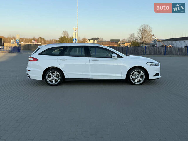 Белый Форд Мондео, объемом двигателя 2 л и пробегом 267 тыс. км за 12500 $, фото 3 на Automoto.ua