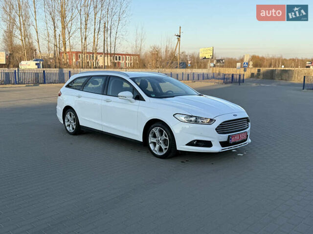 Белый Форд Мондео, объемом двигателя 2 л и пробегом 267 тыс. км за 12500 $, фото 2 на Automoto.ua
