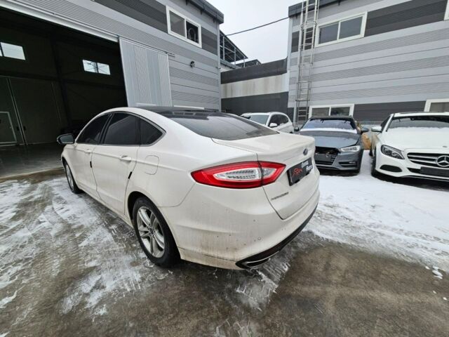 Белый Форд Мондео, объемом двигателя 2 л и пробегом 137 тыс. км за 10500 $, фото 3 на Automoto.ua