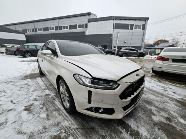 Белый Форд Мондео, объемом двигателя 2 л и пробегом 137 тыс. км за 10500 $, фото 11 на Automoto.ua