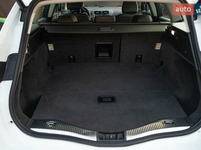 Белый Форд Мондео, объемом двигателя 2 л и пробегом 227 тыс. км за 14500 $, фото 82 на Automoto.ua