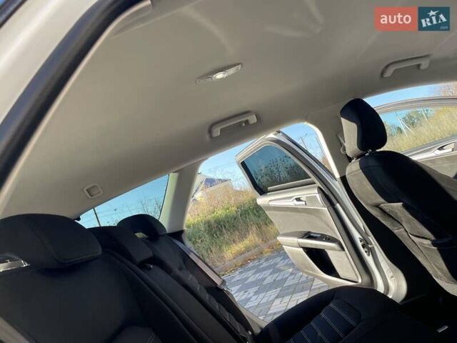 Белый Форд Мондео, объемом двигателя 2 л и пробегом 361 тыс. км за 12000 $, фото 38 на Automoto.ua