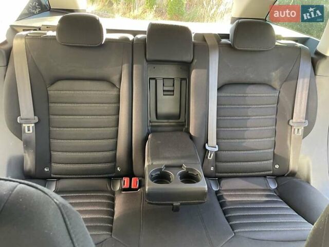 Белый Форд Мондео, объемом двигателя 2 л и пробегом 361 тыс. км за 12000 $, фото 47 на Automoto.ua