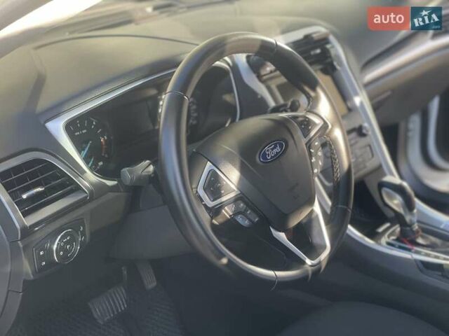 Белый Форд Мондео, объемом двигателя 2 л и пробегом 361 тыс. км за 12000 $, фото 30 на Automoto.ua