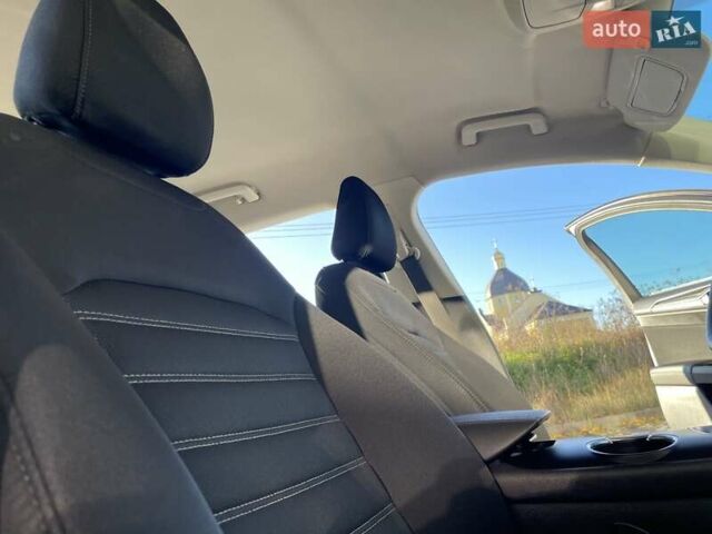 Белый Форд Мондео, объемом двигателя 2 л и пробегом 361 тыс. км за 12000 $, фото 48 на Automoto.ua