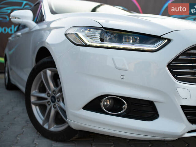 Белый Форд Мондео, объемом двигателя 2 л и пробегом 227 тыс. км за 14500 $, фото 4 на Automoto.ua