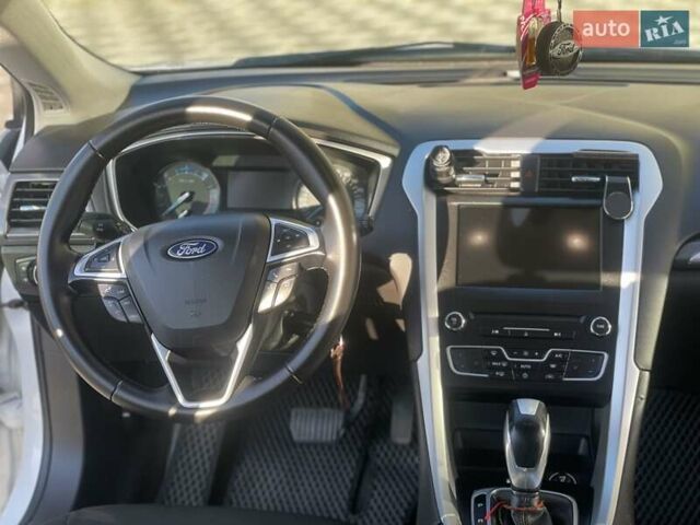 Белый Форд Мондео, объемом двигателя 2 л и пробегом 361 тыс. км за 12000 $, фото 39 на Automoto.ua