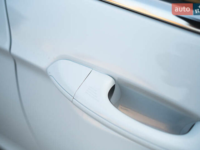 Белый Форд Мондео, объемом двигателя 2 л и пробегом 227 тыс. км за 14500 $, фото 26 на Automoto.ua