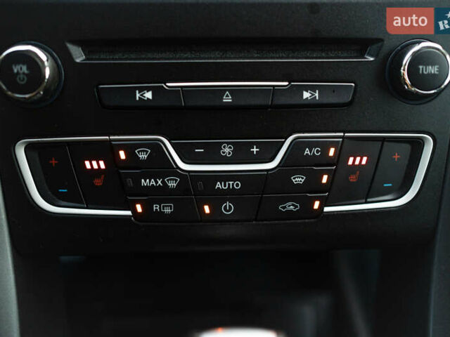 Белый Форд Мондео, объемом двигателя 2 л и пробегом 227 тыс. км за 14500 $, фото 76 на Automoto.ua