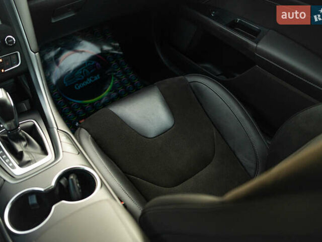 Белый Форд Мондео, объемом двигателя 2 л и пробегом 227 тыс. км за 14500 $, фото 69 на Automoto.ua