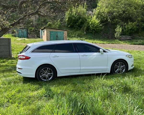 Белый Форд Мондео, объемом двигателя 2 л и пробегом 142 тыс. км за 13500 $, фото 2 на Automoto.ua