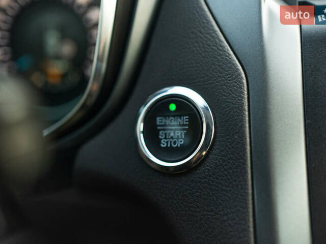 Белый Форд Мондео, объемом двигателя 2 л и пробегом 227 тыс. км за 14500 $, фото 77 на Automoto.ua