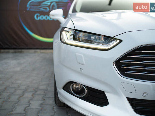 Белый Форд Мондео, объемом двигателя 2 л и пробегом 227 тыс. км за 14500 $, фото 8 на Automoto.ua