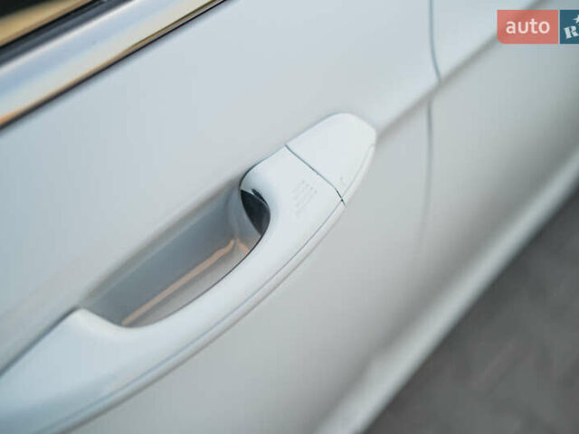 Белый Форд Мондео, объемом двигателя 2 л и пробегом 227 тыс. км за 14500 $, фото 23 на Automoto.ua