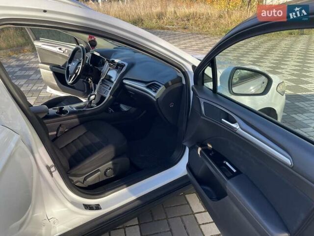 Белый Форд Мондео, объемом двигателя 2 л и пробегом 361 тыс. км за 12000 $, фото 37 на Automoto.ua