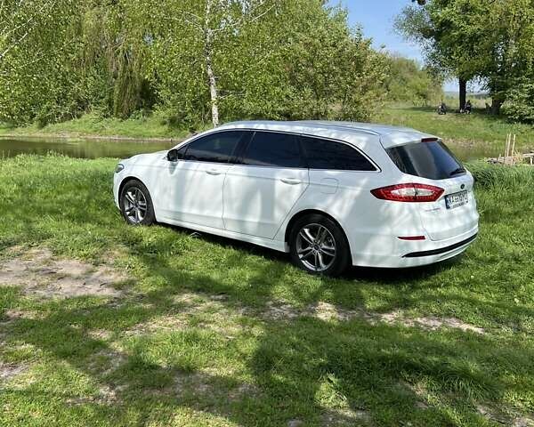 Белый Форд Мондео, объемом двигателя 2 л и пробегом 142 тыс. км за 13500 $, фото 4 на Automoto.ua