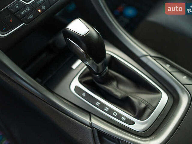 Белый Форд Мондео, объемом двигателя 2 л и пробегом 227 тыс. км за 14500 $, фото 71 на Automoto.ua