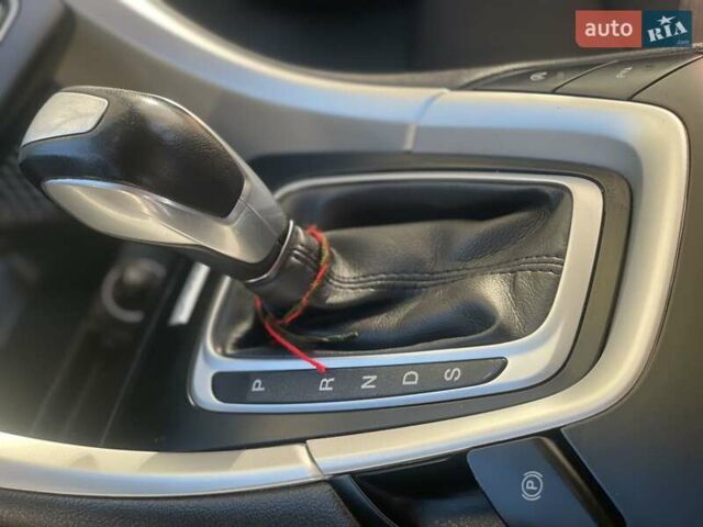 Белый Форд Мондео, объемом двигателя 2 л и пробегом 361 тыс. км за 12000 $, фото 32 на Automoto.ua