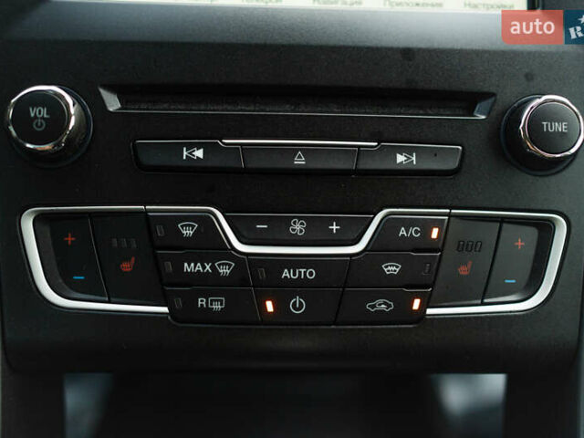 Белый Форд Мондео, объемом двигателя 2 л и пробегом 227 тыс. км за 14500 $, фото 64 на Automoto.ua