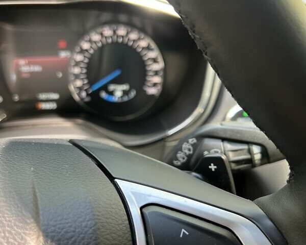 Белый Форд Мондео, объемом двигателя 2 л и пробегом 142 тыс. км за 13500 $, фото 12 на Automoto.ua