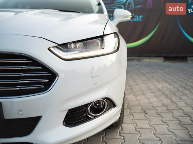 Белый Форд Мондео, объемом двигателя 2 л и пробегом 227 тыс. км за 14500 $, фото 9 на Automoto.ua