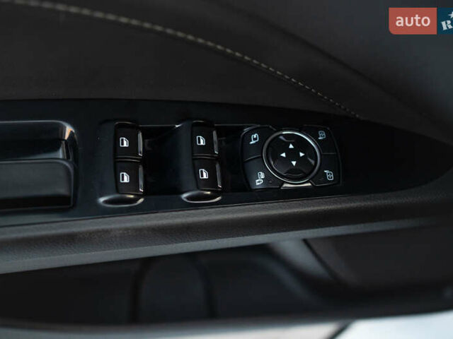 Белый Форд Мондео, объемом двигателя 2 л и пробегом 227 тыс. км за 14500 $, фото 74 на Automoto.ua