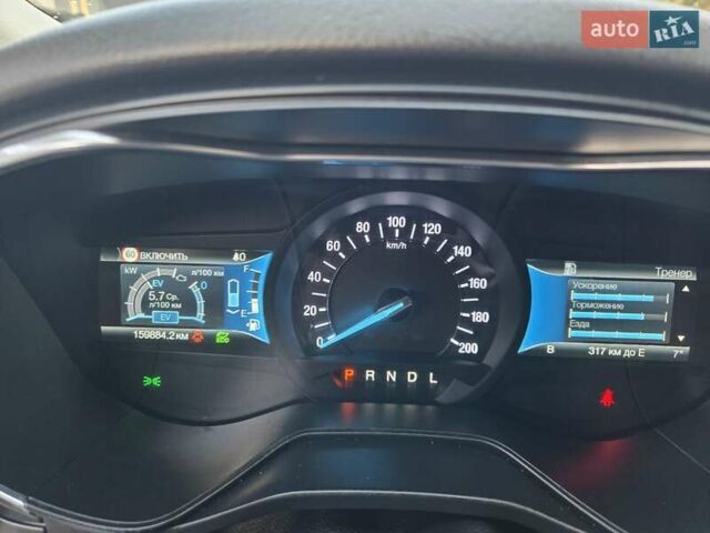 Белый Форд Мондео, объемом двигателя 2 л и пробегом 159 тыс. км за 13900 $, фото 7 на Automoto.ua