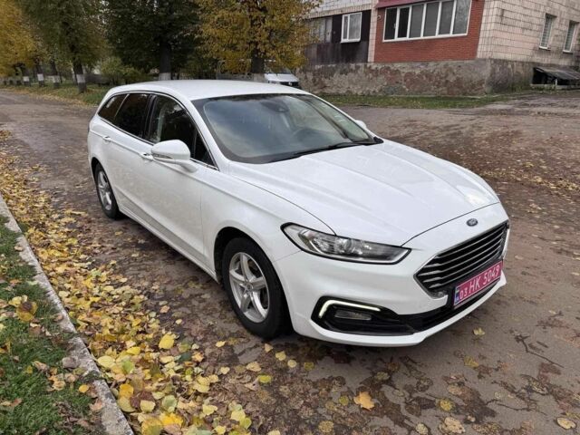 Белый Форд Мондео, объемом двигателя 2 л и пробегом 159 тыс. км за 13700 $, фото 4 на Automoto.ua