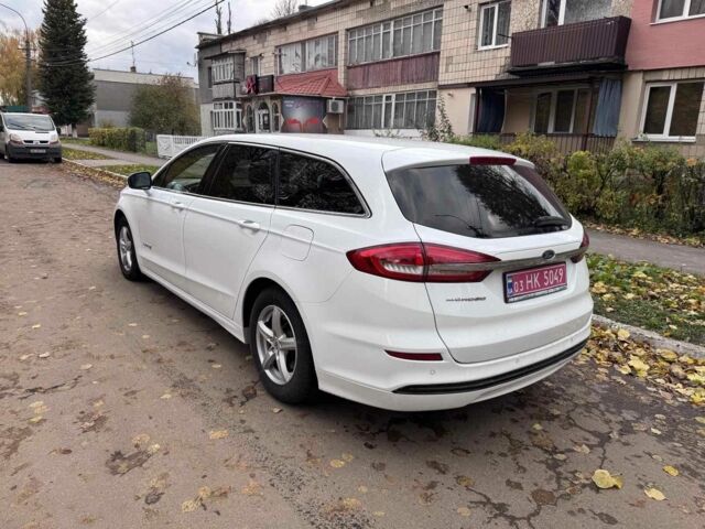 Белый Форд Мондео, объемом двигателя 2 л и пробегом 159 тыс. км за 13700 $, фото 6 на Automoto.ua