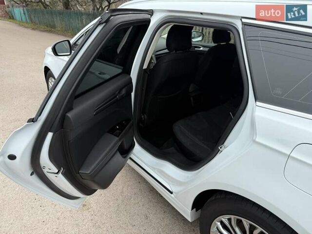 Білий Форд Мондео, об'ємом двигуна 2 л та пробігом 182 тис. км за 18500 $, фото 11 на Automoto.ua