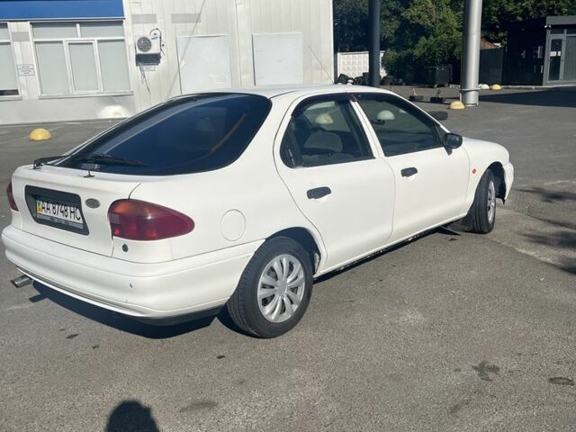 Білий Форд Мондео, об'ємом двигуна 1.6 л та пробігом 318 тис. км за 1700 $, фото 2 на Automoto.ua