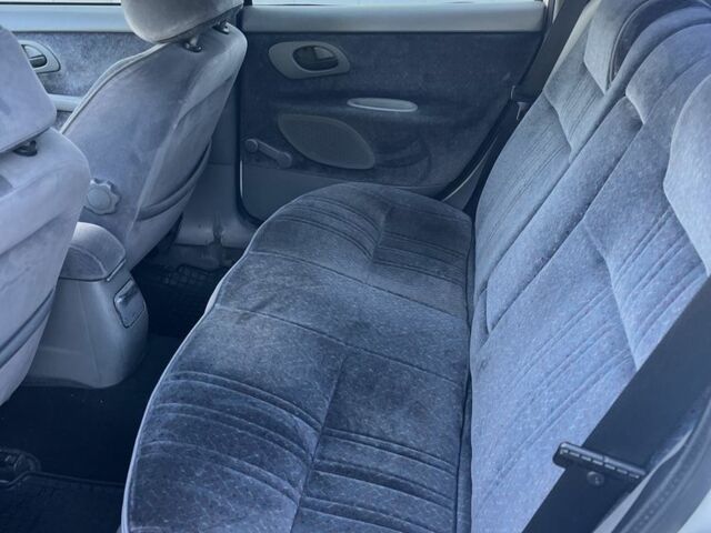 Білий Форд Мондео, об'ємом двигуна 1.6 л та пробігом 318 тис. км за 1700 $, фото 5 на Automoto.ua