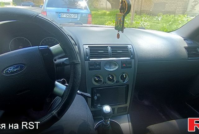 Белый Форд Мондео, объемом двигателя 2 л и пробегом 0 тыс. км за 2700 $, фото 8 на Automoto.ua