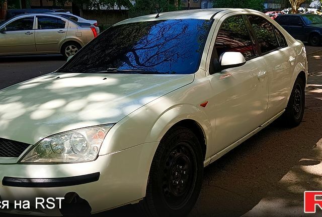 Белый Форд Мондео, объемом двигателя 2 л и пробегом 0 тыс. км за 2700 $, фото 1 на Automoto.ua